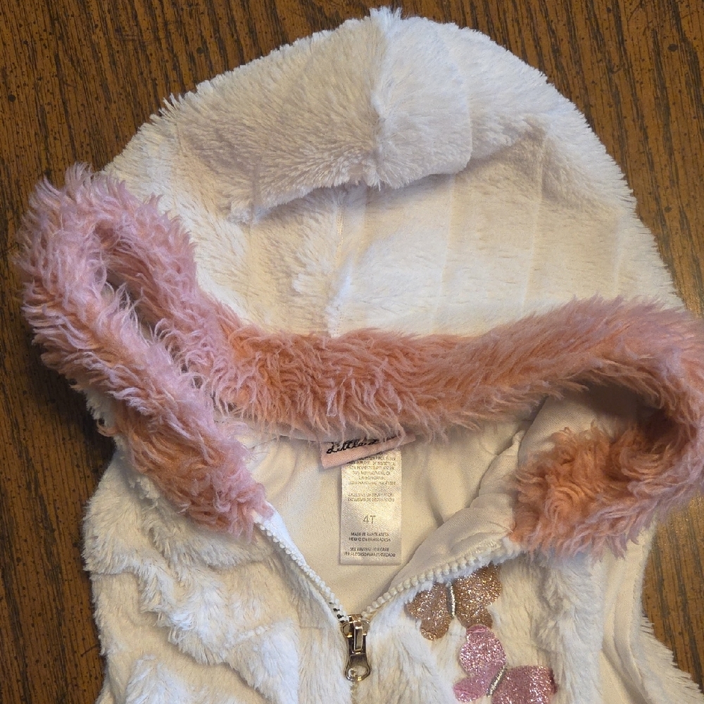 Girls White Faux Fur Hooded Vest (4T) - Picture 6 of 8